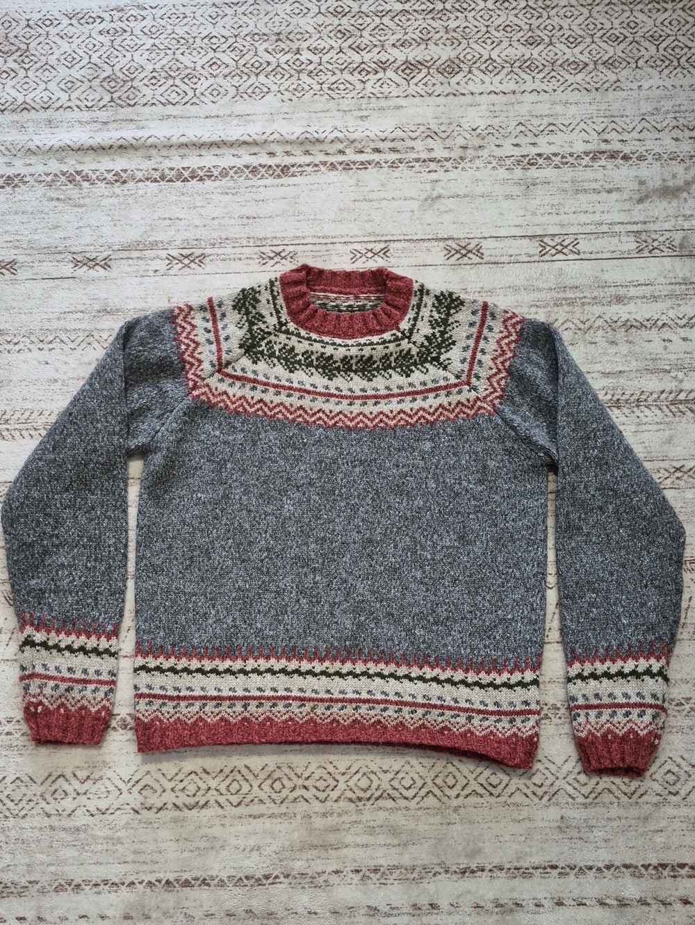Source Unknown Gray Fair Isle Crewneck Sweater with Red & Green Accents